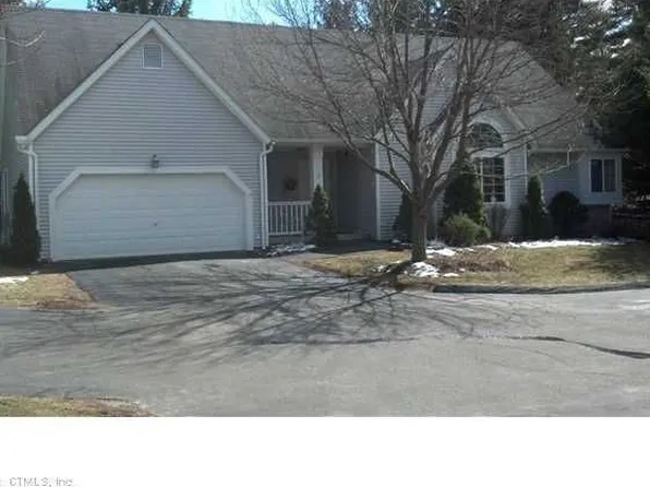 2 Edgewood Ct, Simsbury, CT 06070