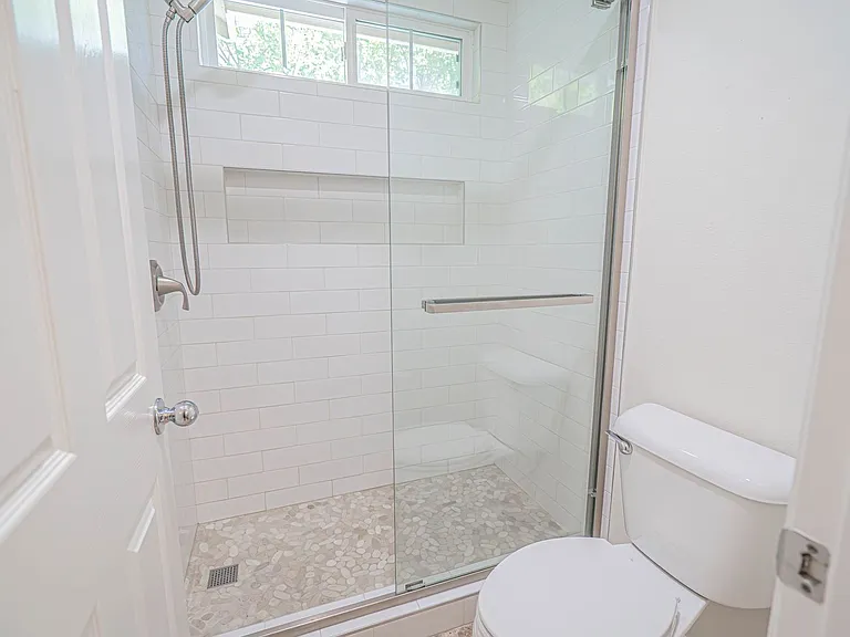 25712 Holiday Cir #D — Photo 16