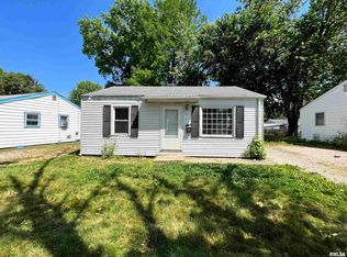 12 Hedge Dr, Springfield, IL 62702