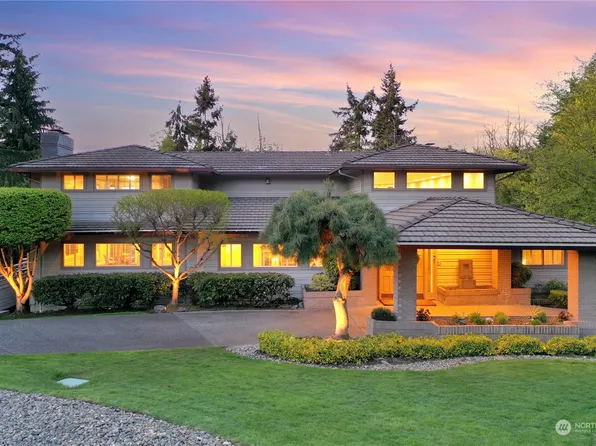 2323 Nanaimo Court NE, Tacoma, WA 98422