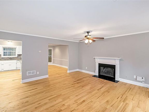 5th image of 1245 Shelton Way