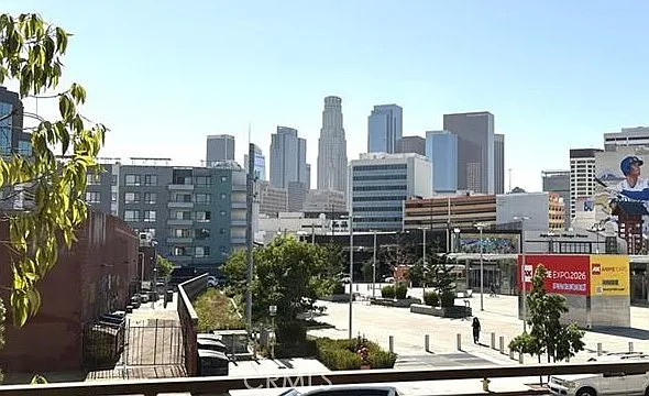 100 S Alameda #206 — Photo 12