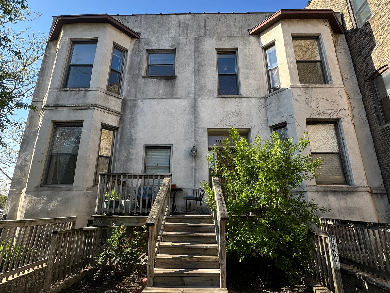 3 bed, 2100 sqft, $3,150 — Photo 1