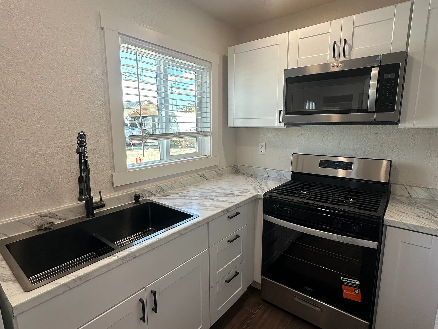 2 bed, $2,400 — Photo 1