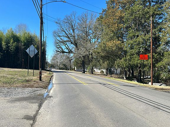 4th image of 1306 Ashville Rd