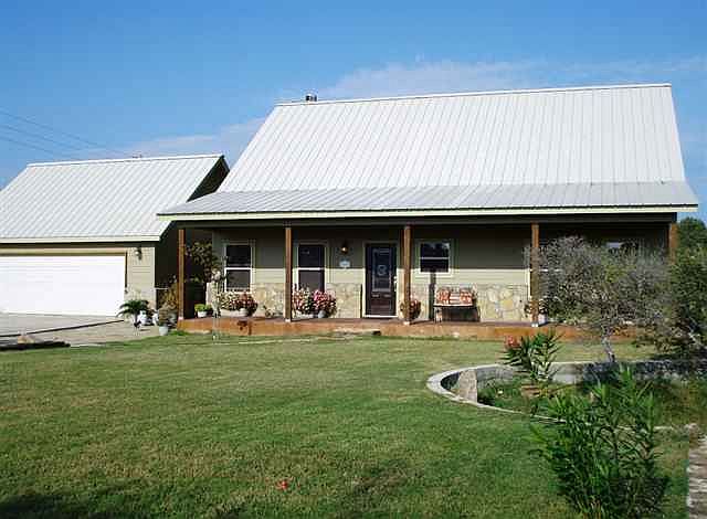1st image of 902 Shorewood Downs Dr