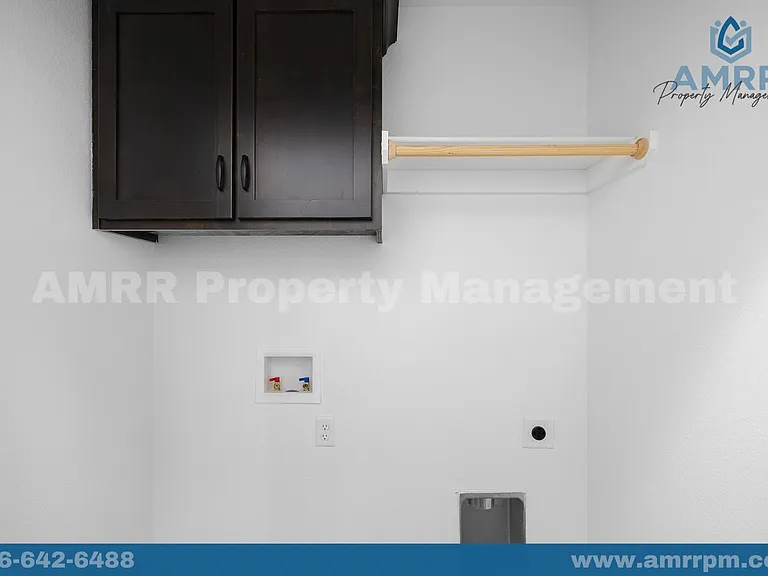 621 Short Leaf Ln — Photo 12