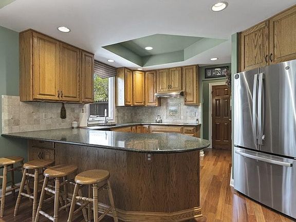 3rd image of 394 Ashford Dr