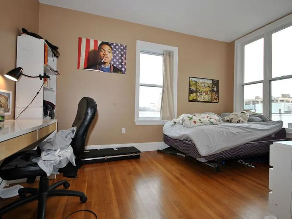 16 Saint Lukes Rd #3
