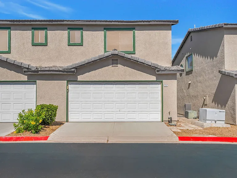 5267 Westwind Rd — Photo 3
