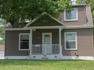 3630 Johnson Ave NW, Cedar Rapids, IA 52405
