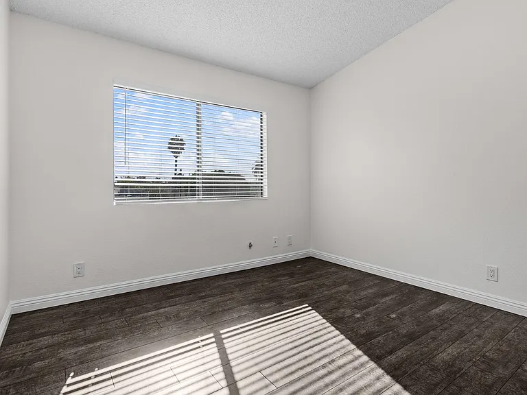 1168 E 10th St #224B — Photo 10