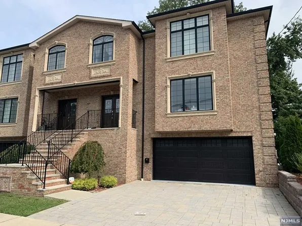 327B Lincoln Ave #B, Fort Lee, NJ 07024
