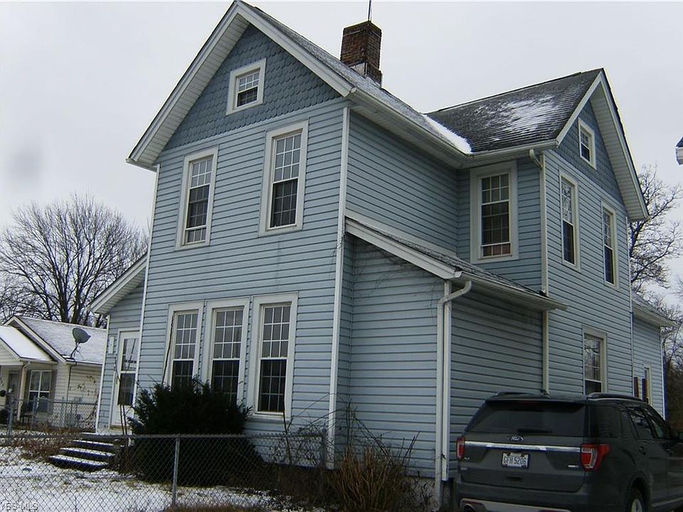 2nd image of 248 Lake Ave