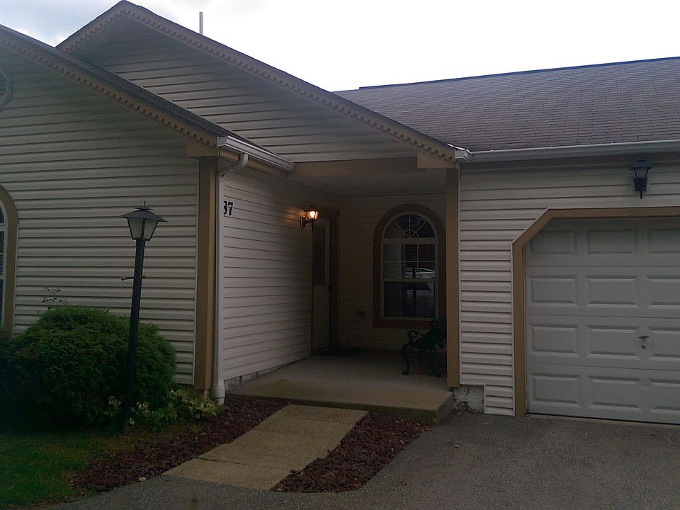 1st image of 37 Blueberry Ln