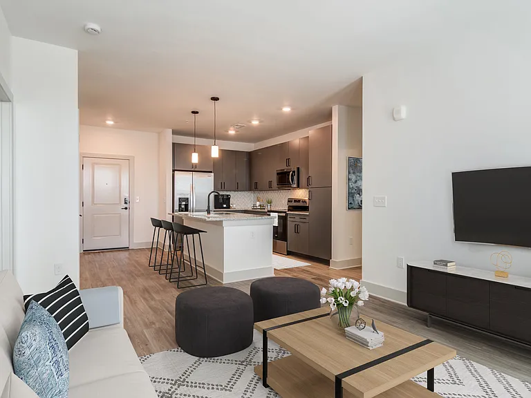 Solis Gainesville — Photo 40