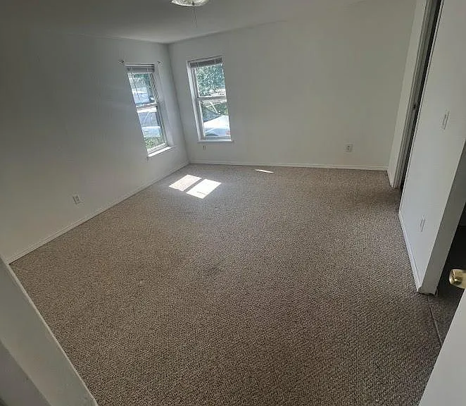 43 N Hunters Way — Photo 7