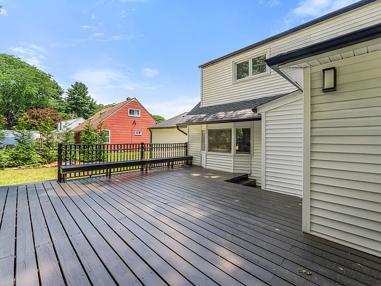 18 Jean Ln — Photo 37