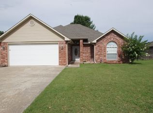4004 Rosewood Pl, Tahlequah, OK 74464