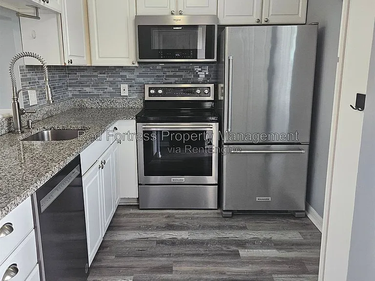 1660 Pine Valley Dr #104 — Photo 7