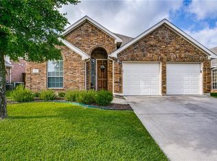6110 Lakecrest Dr, Sachse, TX 75048