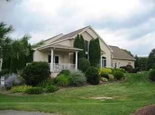 924 Rivergate Ct, Millersville, PA 17551