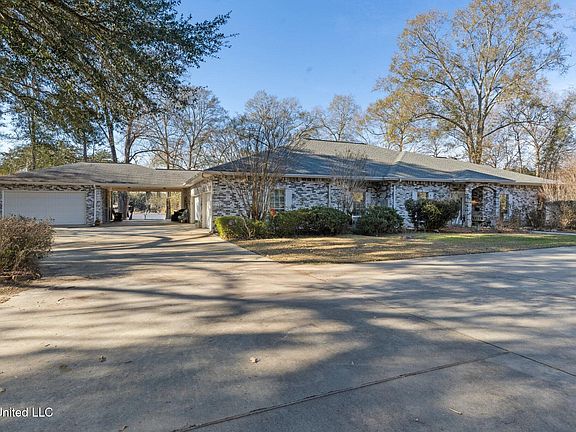 2nd image of 321 Lake David Dr