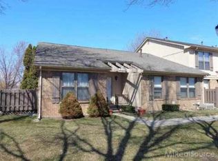 31773 Ivy Ln, Warren, MI 48093