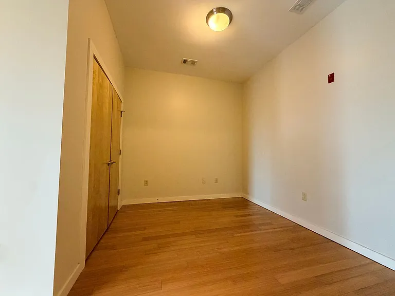 1706 18th Ave S #102 — Photo 11