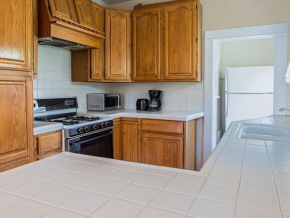 3rd image of 950 N Ogden Dr