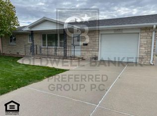 1202 Bel Aire Rd, North Platte, NE 69101
