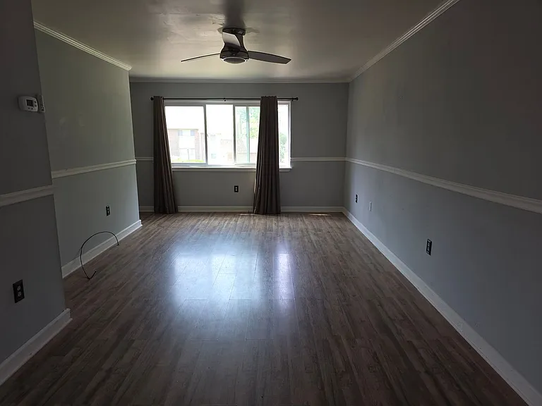 2215 Hillcrest Ave #5-F — Photo 2