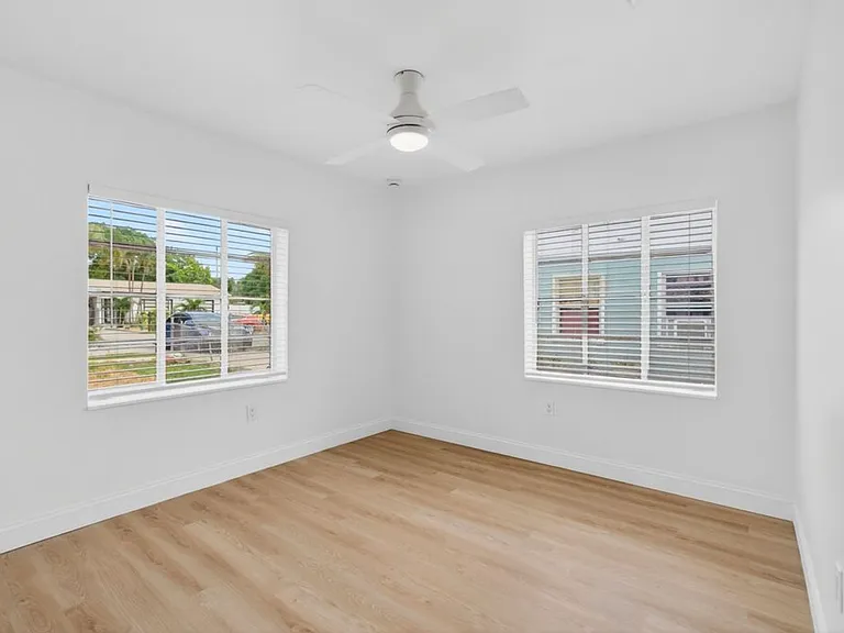 608 Fairfax Rd — Photo 45