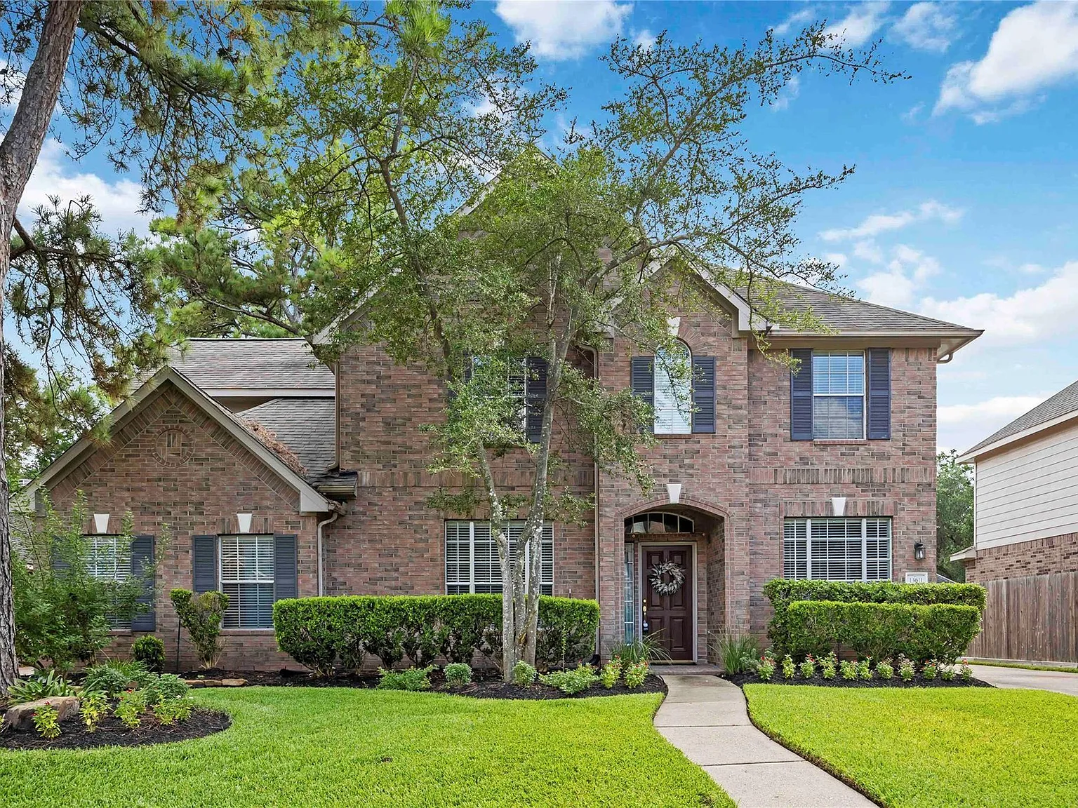 5 bed, 3.5 bath, 3135 sqft, $3,000 — Photo 1