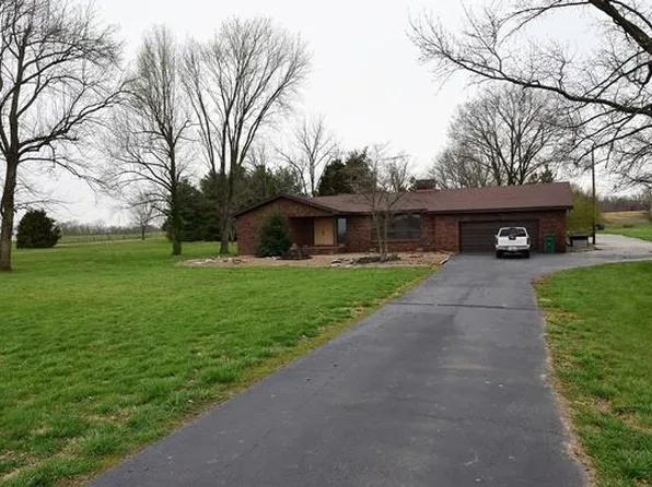9250 Cadiz Rd, Hopkinsville, KY 42240
