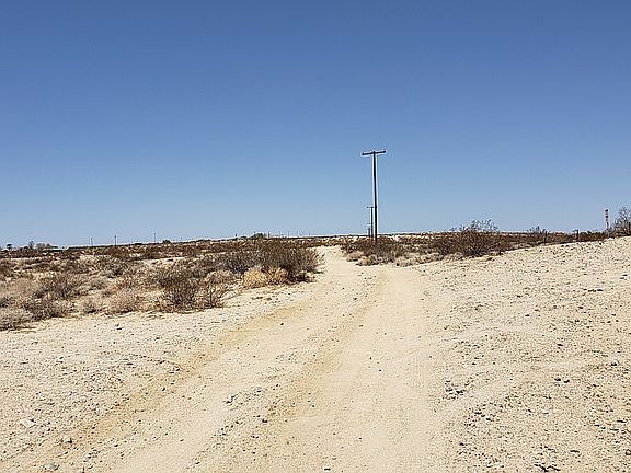 Montezuma Rd, Facing West