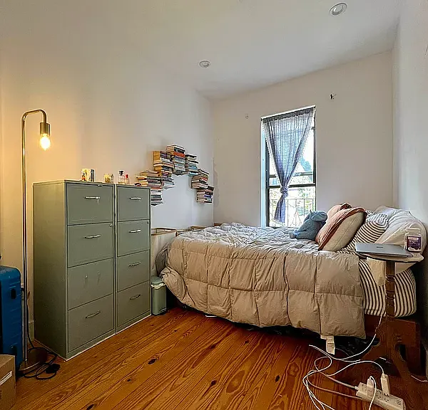 570 Evergreen Ave #2L — Photo 4