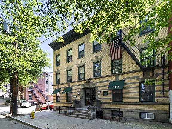 165 Park St Exterior (1)