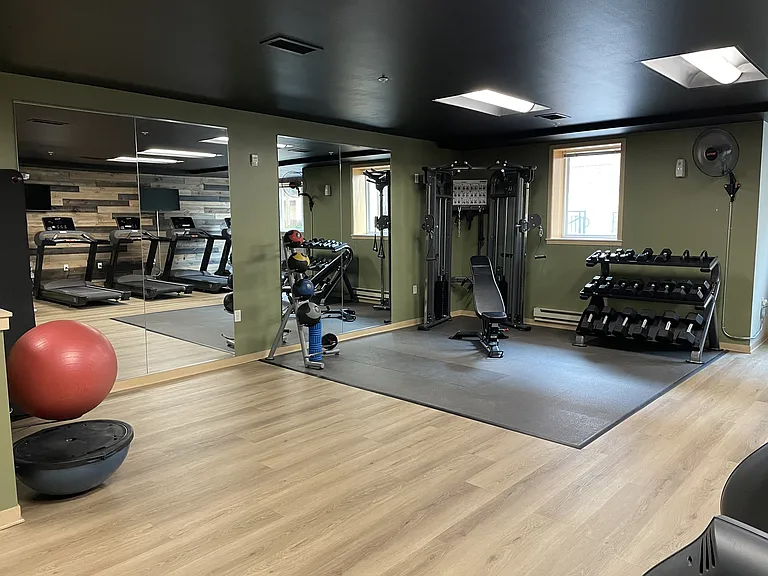 The Enclave Luxury Apartments — Photo 42