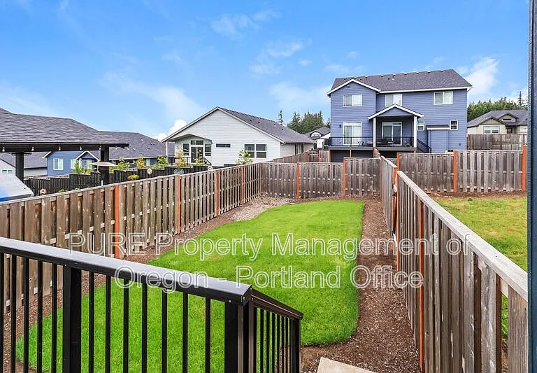 1801 NE Robert Rd — Photo 18
