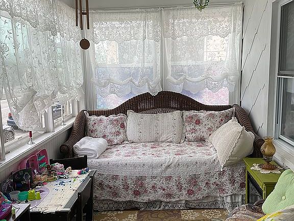 Enclosed porch