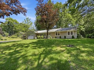245 Brookwood Dr, Longmeadow, MA 01106