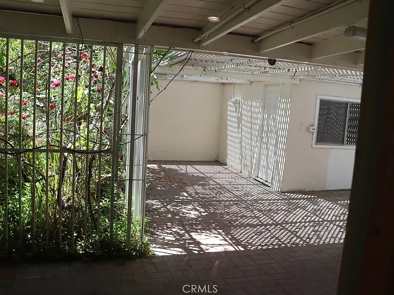 18616 Lassen St — Photo 12