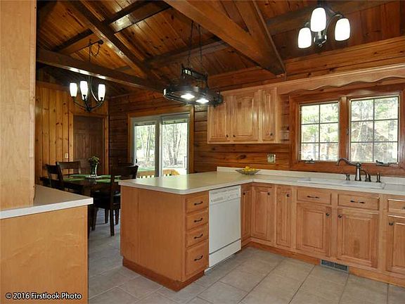 4th image of 15 Parkview Dr