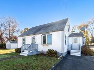 3 Fellsway St, Fairhaven, MA 02719