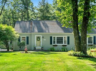 38 Barry Ln, Simsbury, CT 06070