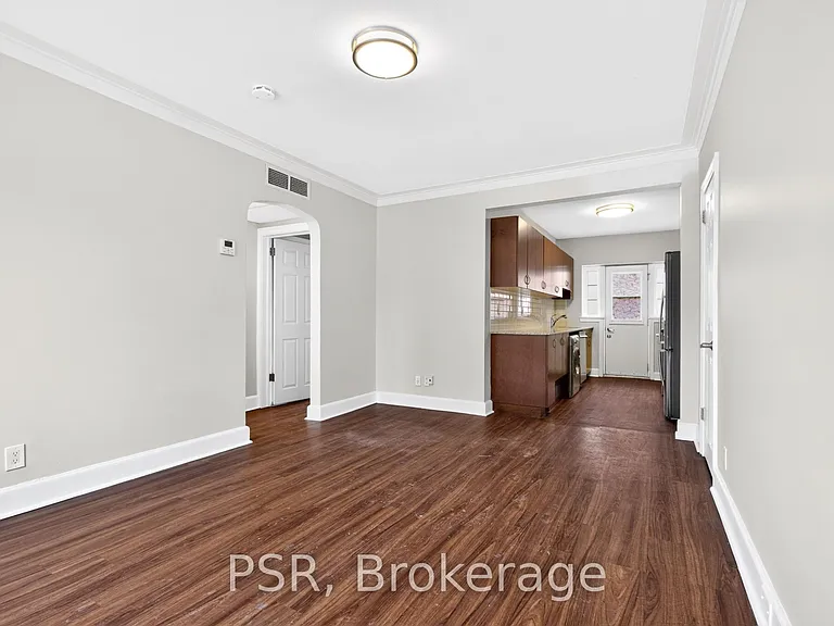 1325 Bayview Ave #L21 — Photo 8