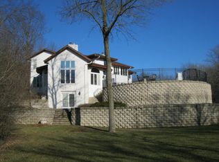 S63W24800 Mark Trl, Waukesha, WI 53189