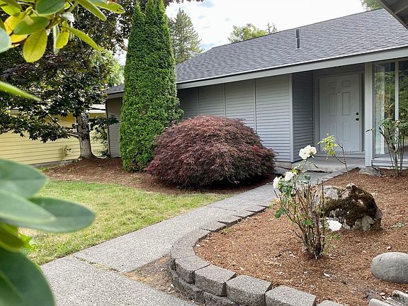 2nd image of 1811 170th Ave NE
