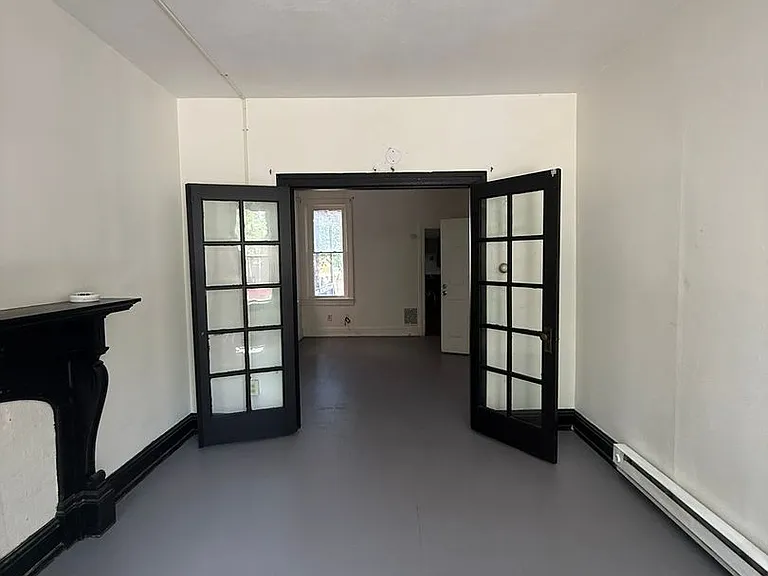 607 Chestnut St — Photo 2